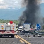 Un muerto y dos vehículos incendiados, saldo de accidente en la supercarretera