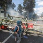 Normalistas vandalizan instalaciones del Campo Militar 1