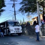 Normalistas siguen causando caos vial con toma de autobuses y protestas