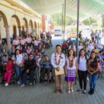 Encabeza Irma Bolaños entrega de 49 aparatos funcionales en Tlacolula de Matamoros