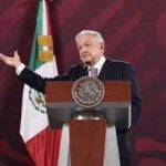 López Obrador impulsa una reforma para dar vía libre a los megaproyectos del Estado y acotar a las empresas privadas