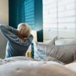 ¿Por qué nos despertamos cada vez más temprano cuando nos hacemos mayores?