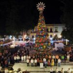 Con encendido de árbol de navidad comienzan las fiestas decembrinas en Oaxaca